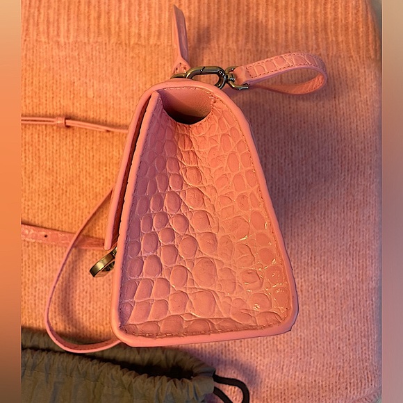 *AUTHENTIC* BALENCIAGA
HOURGLASS | XS | HANDBAG CROCODILE EMBOSSED | PINK - Picture 7 of 11